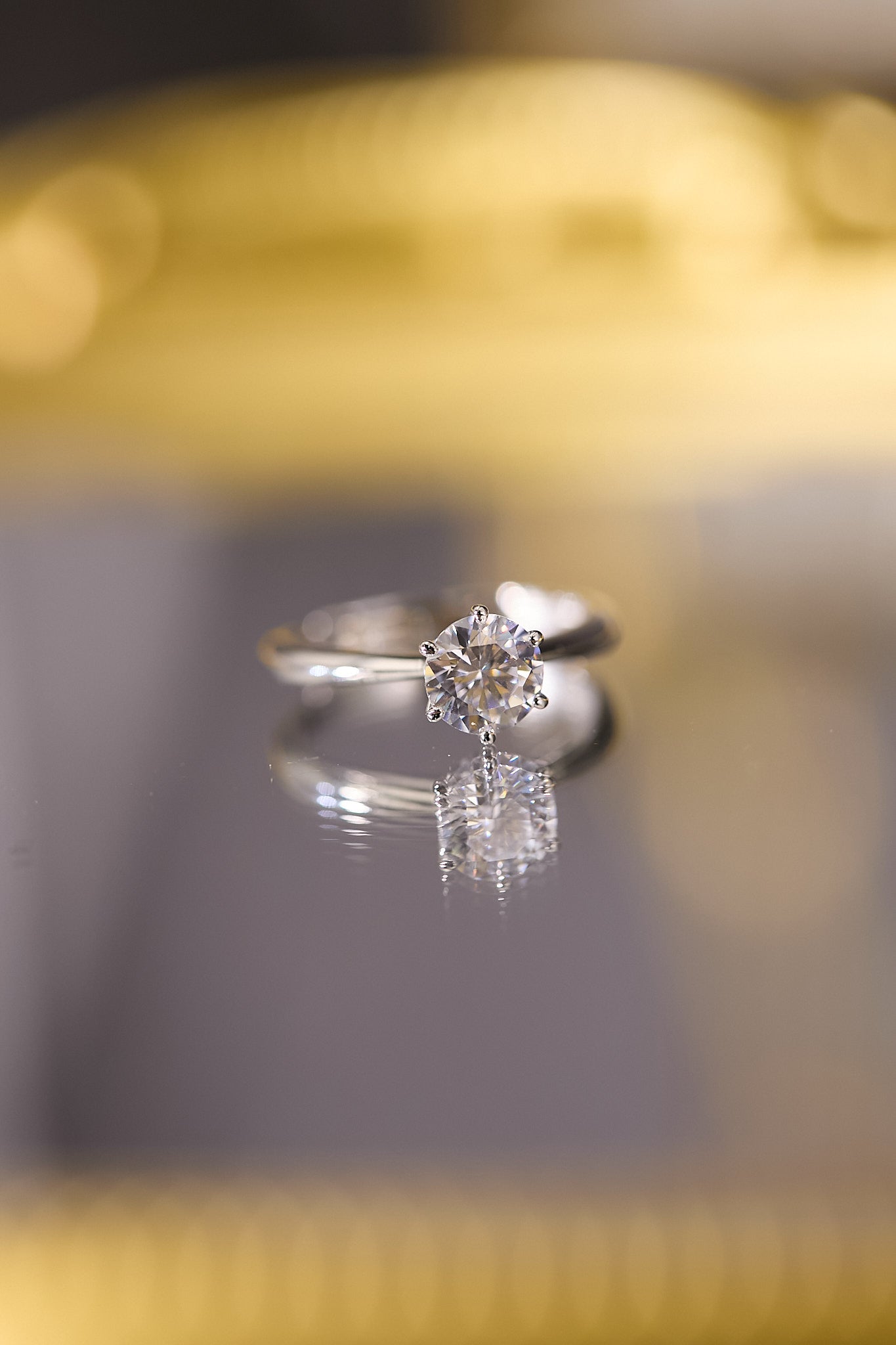 R100-1卡六爪莫桑鑽純銀鍍18K白金開口戒指