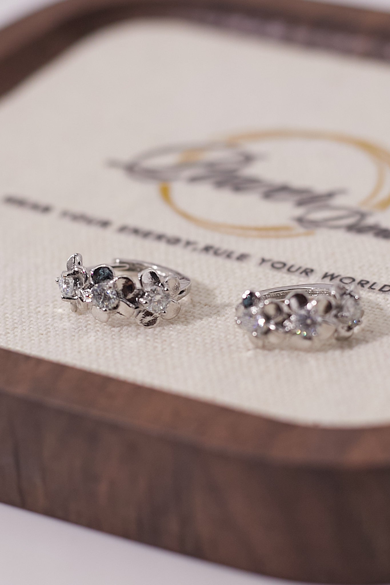 E050-莫桑花花小耳圈