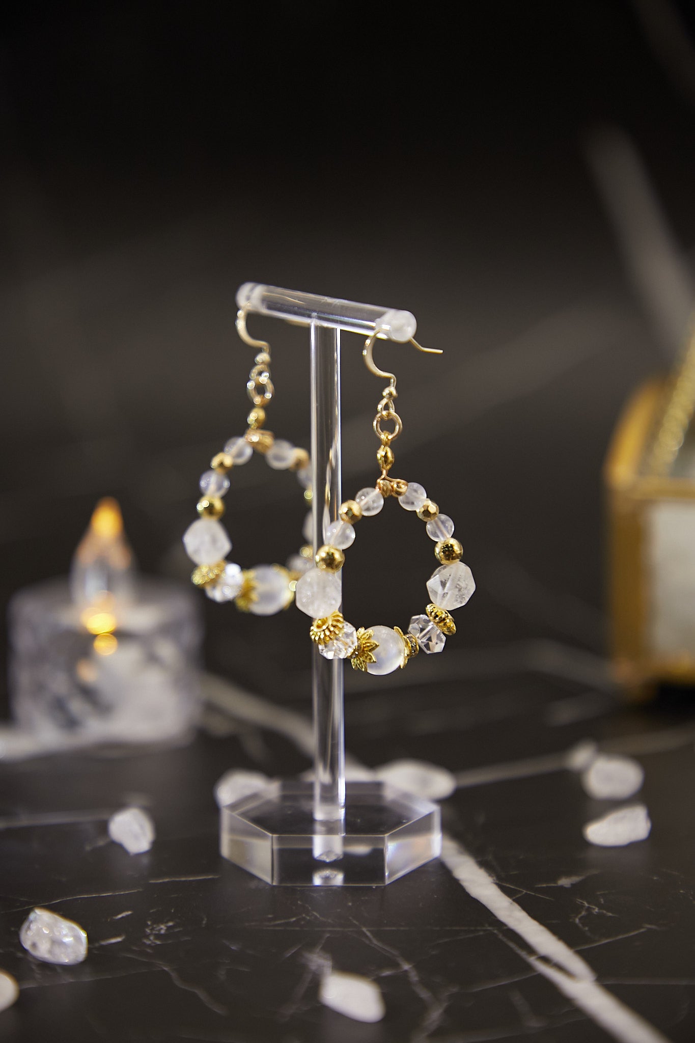 E013-藍月亮.白水晶.圈圈耳環