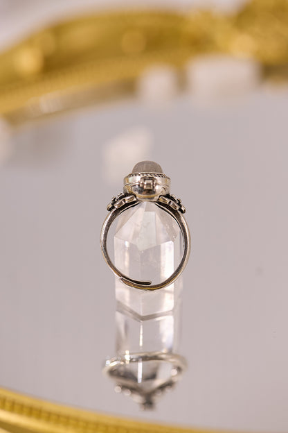 R071-灰月光大蛋面盒子戒指