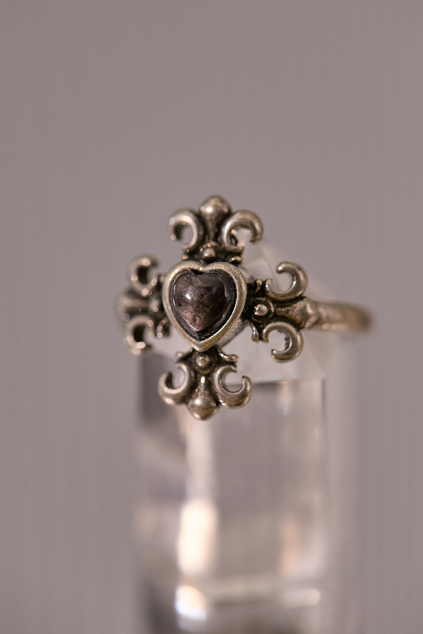 R087-銀曜石心形十字架開口戒指