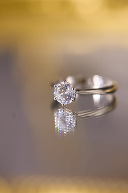 R100-1卡六爪莫桑鑽純銀鍍18K白金開口戒指