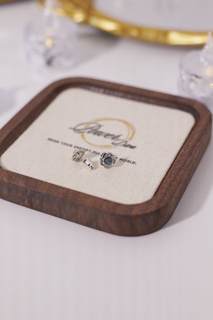 E027-灰月光耳釘