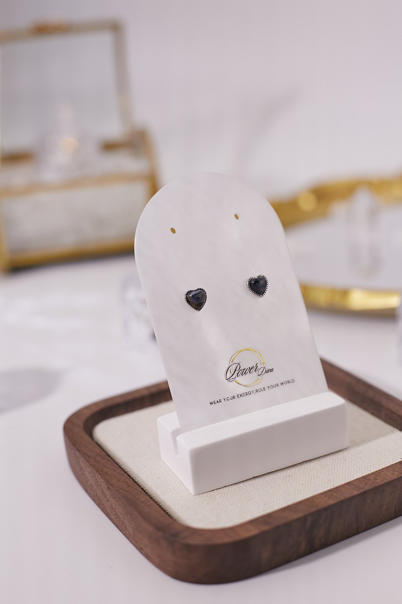 E056-彼德石心形耳釘