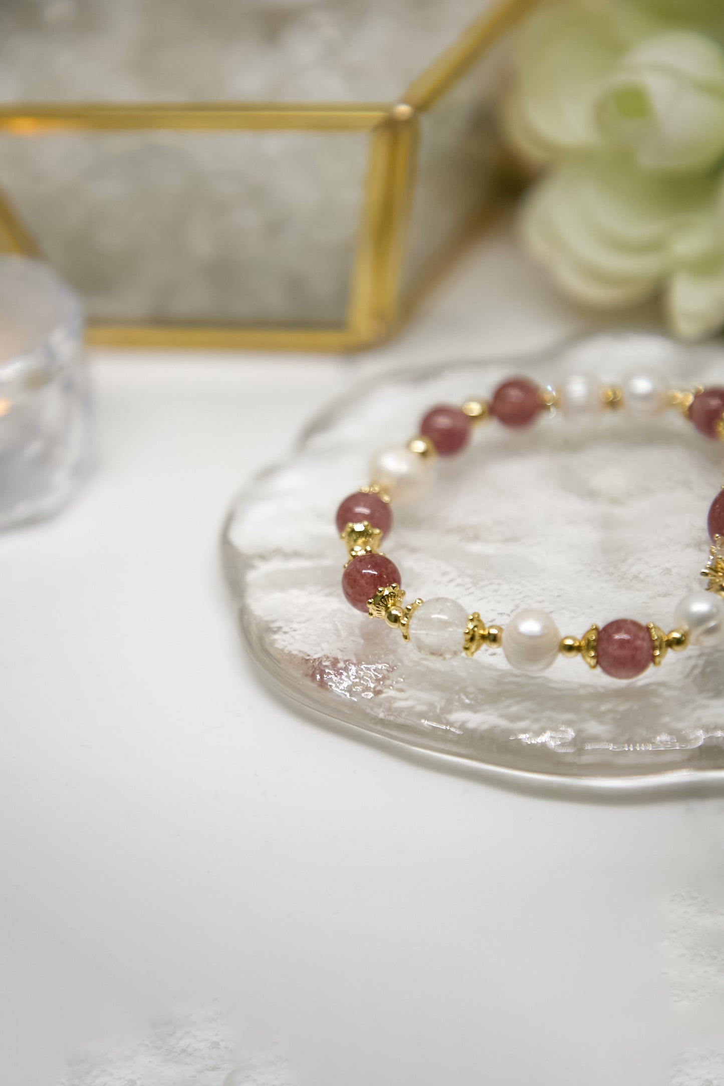 C019-偏紅冰種草莓・淡水珍珠・白阿賽